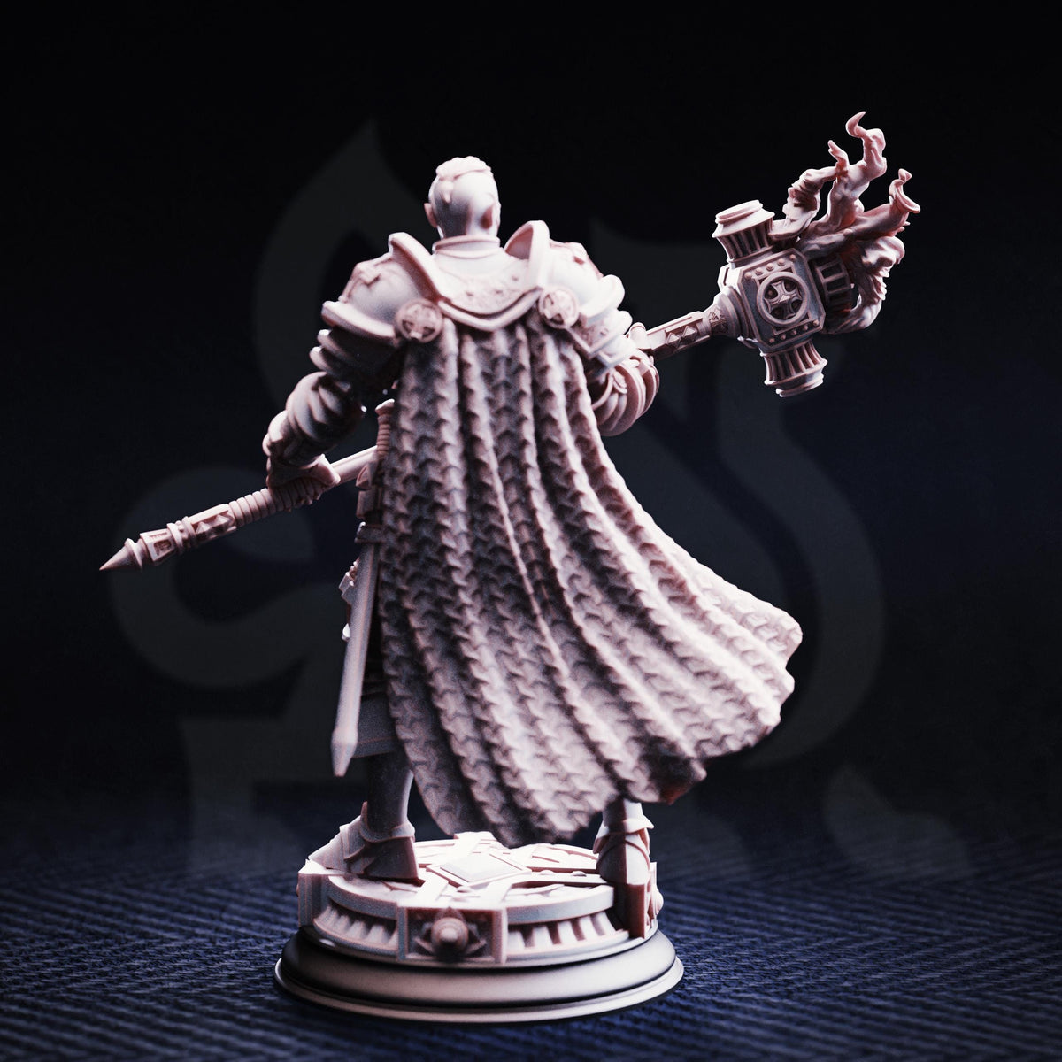 A detailed 3D model of a knight in armor, holding a large weapon and standing on a base.