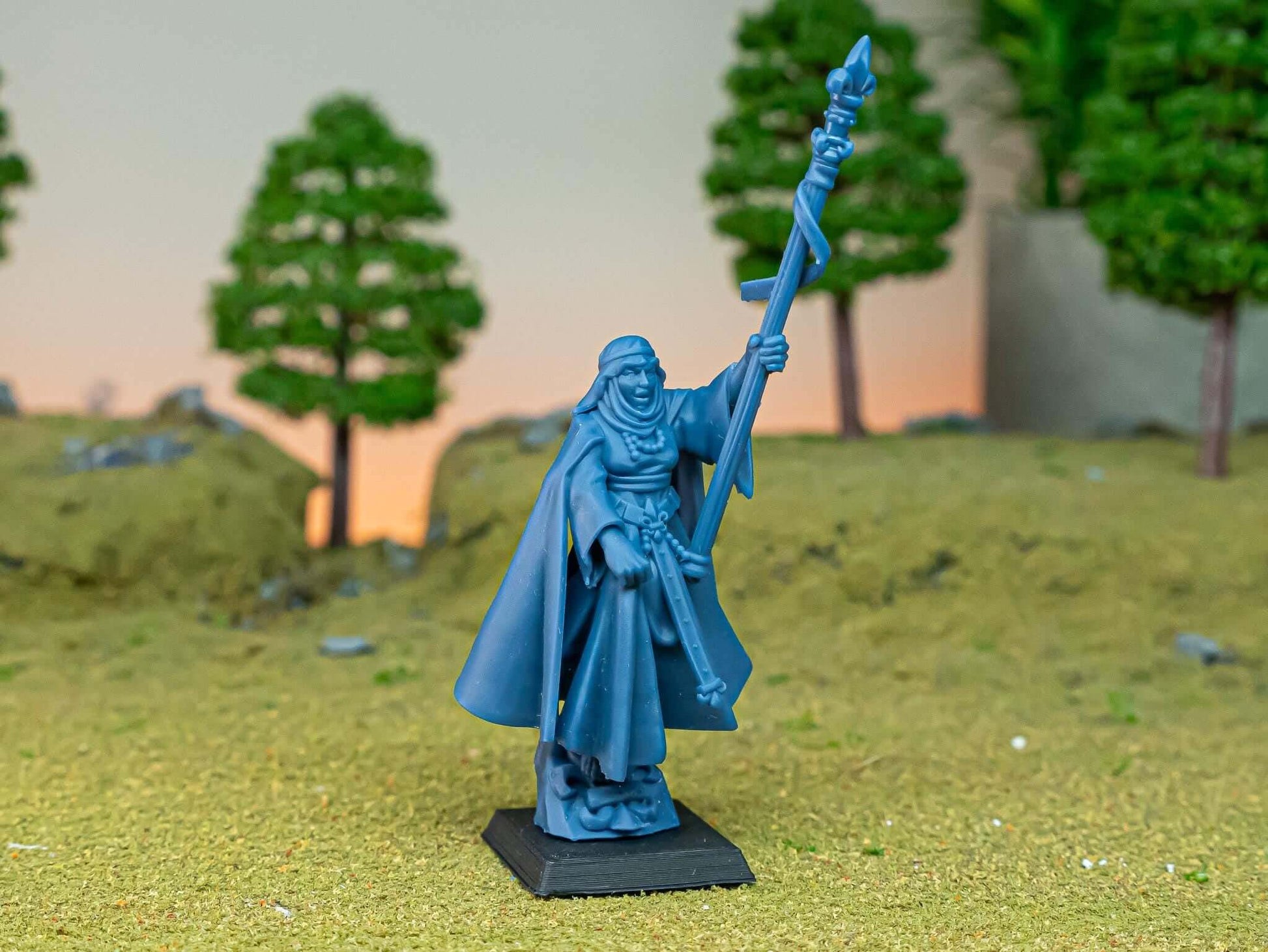 Gallia Damsel on Foot - Highlands Miniatures